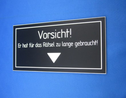 Hinweisschild Kunststoff schwarz mit Wunschgravur